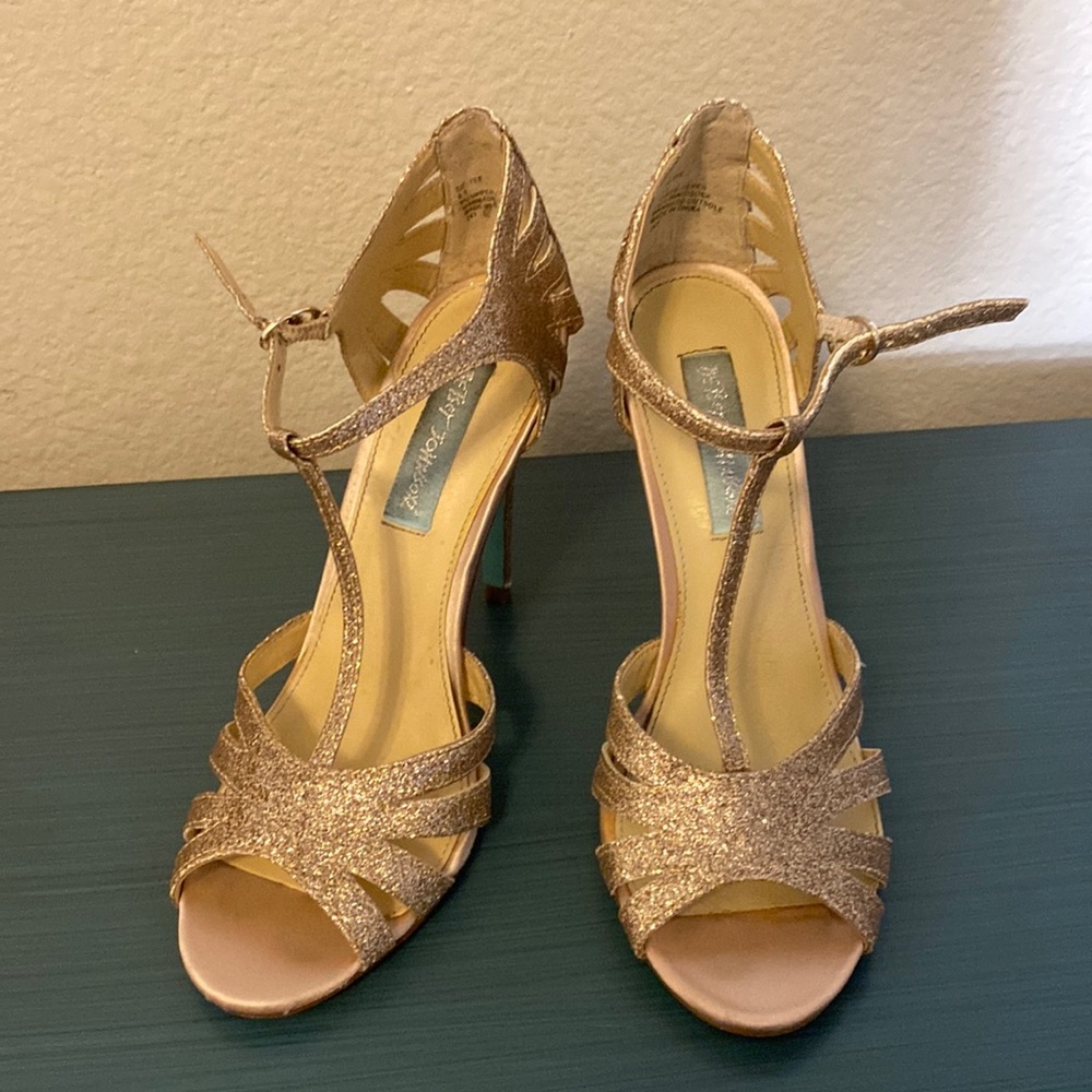 Betsey Johnson gold glitter heels